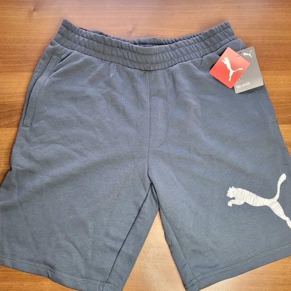 Puma relaxed fit shorts - Picture 1 of 7